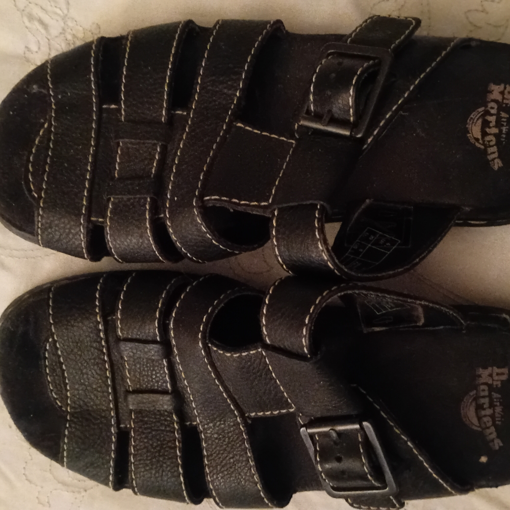 Dr. Martens Womens Fisherman Sandals